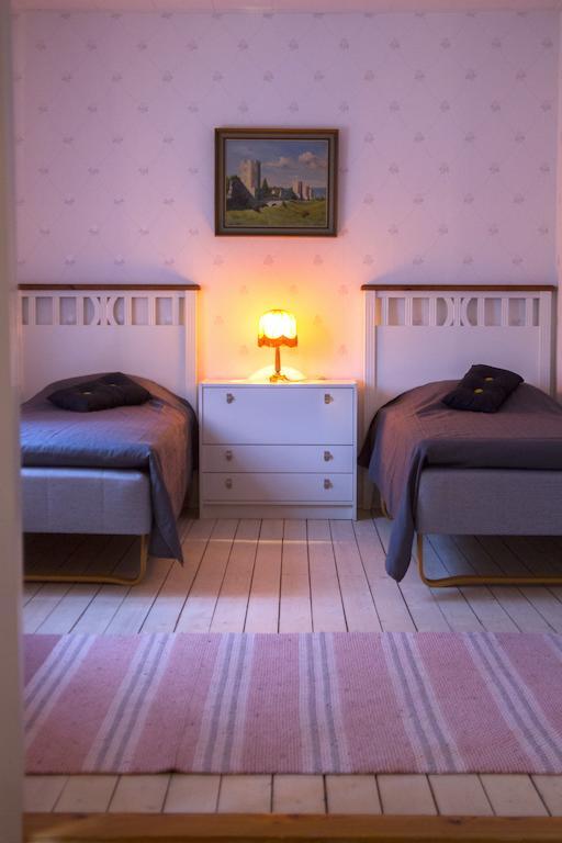 Hallebergs Bed&Breakfast Skara Kamer foto